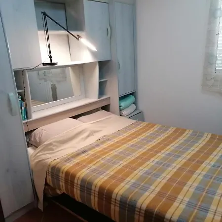 דירה Fresh & Quiet 4-5 Beds